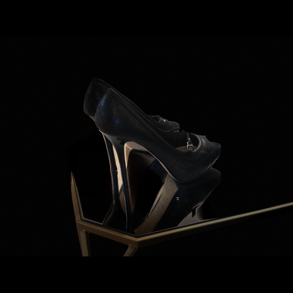Christian Dior Cannage Black Pumps - Picture 5 of 9